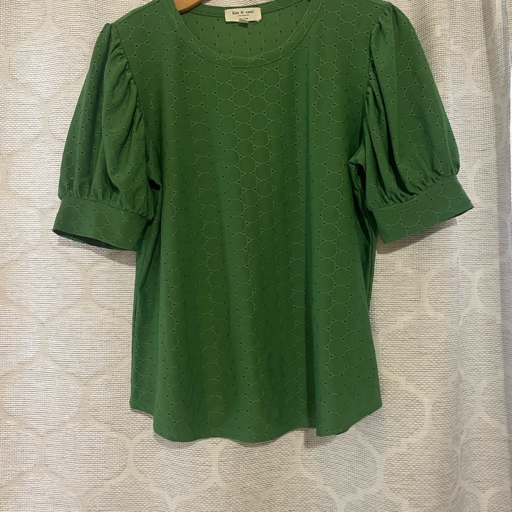 Kim & Cami Green Puff Sleeve Blouse